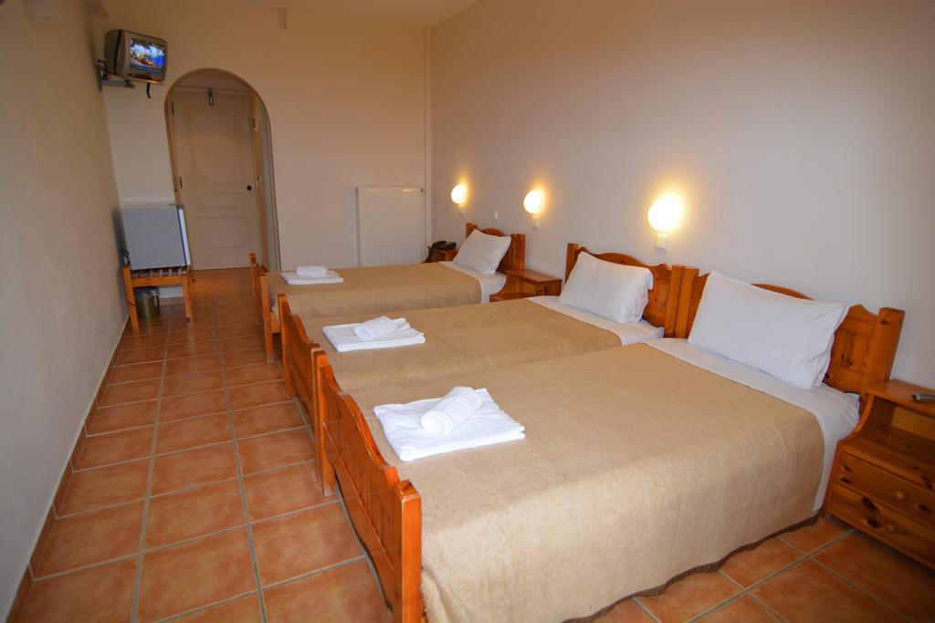 Jason Hotel Ipsos Habitación foto